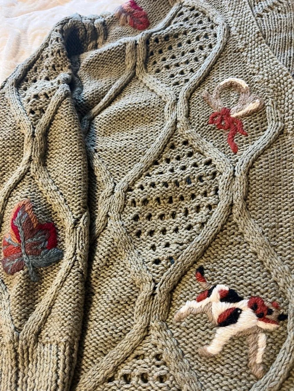 Susan Bristol Equestrian Theme Embroidered Cable Knit Cardigan - Picture 3 of 11